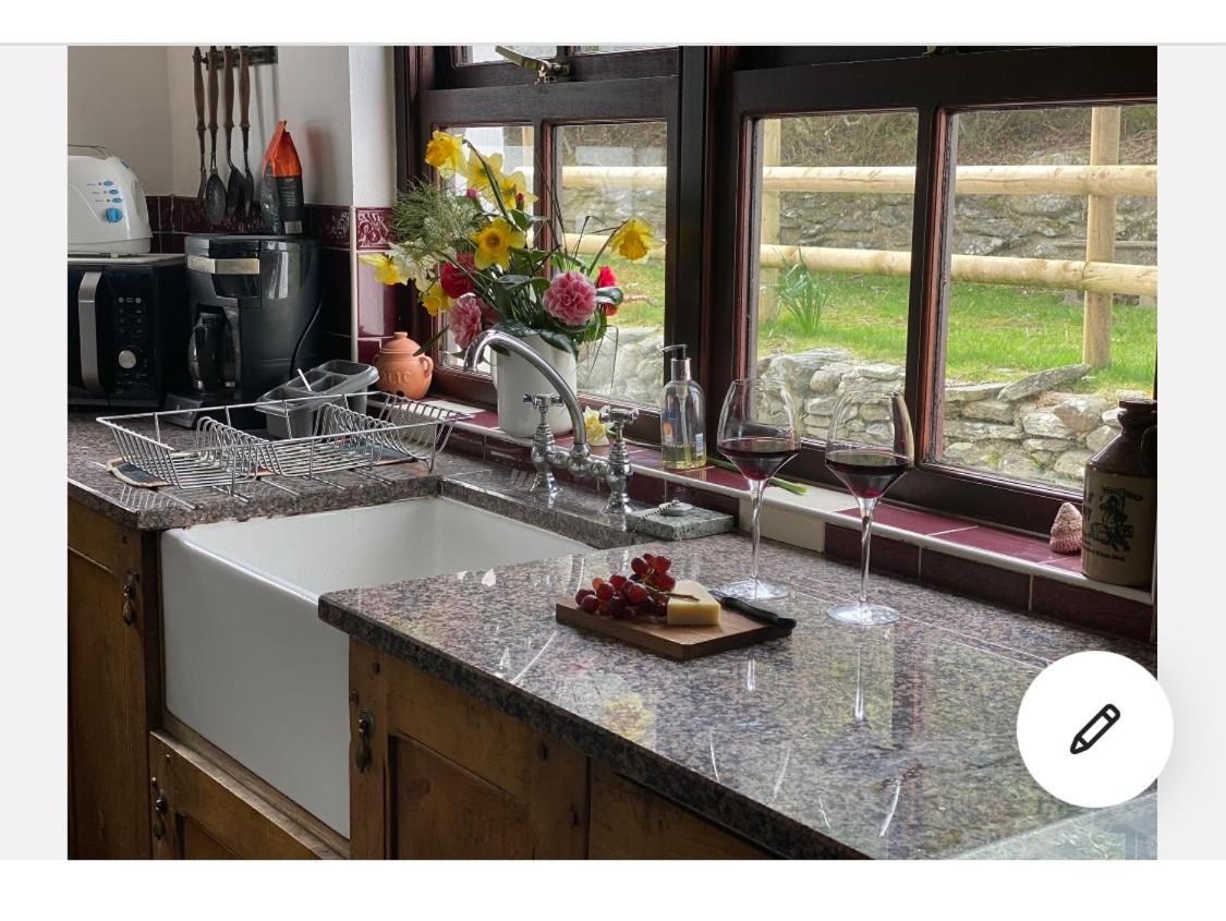 Vila Beautiful Secluded Farmhouse With Hot Tub Barmouth Exteriér fotografie