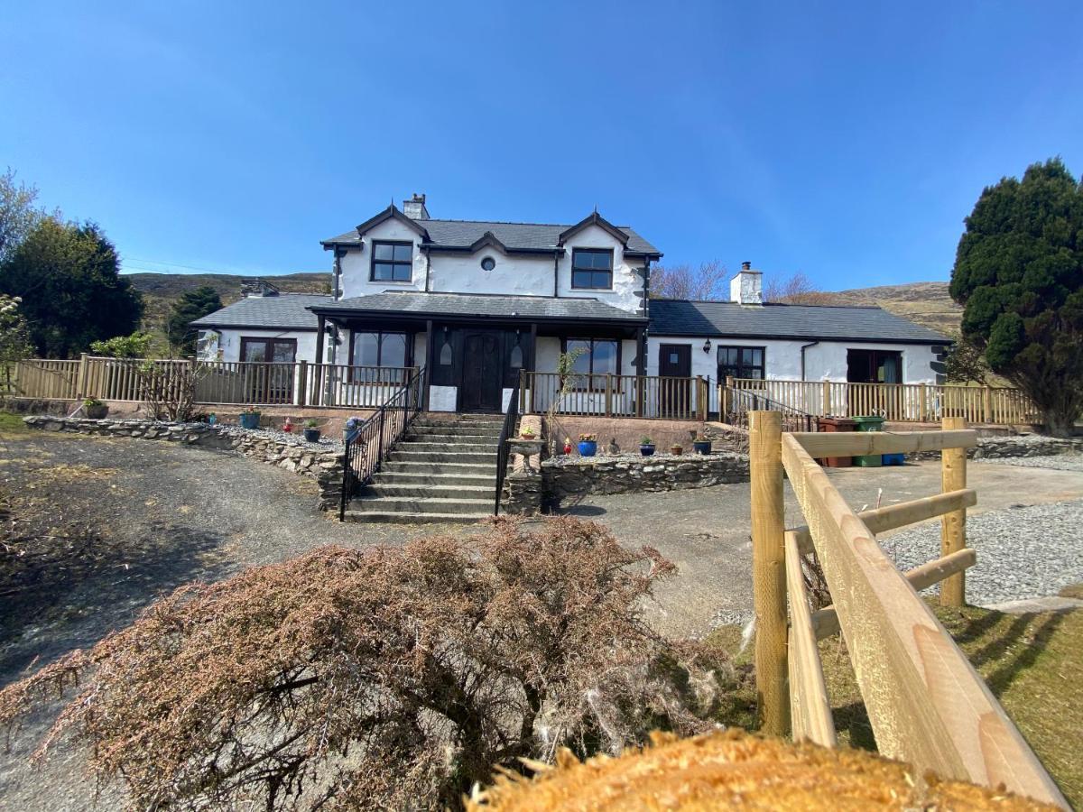 Vila Beautiful Secluded Farmhouse With Hot Tub Barmouth Exteriér fotografie